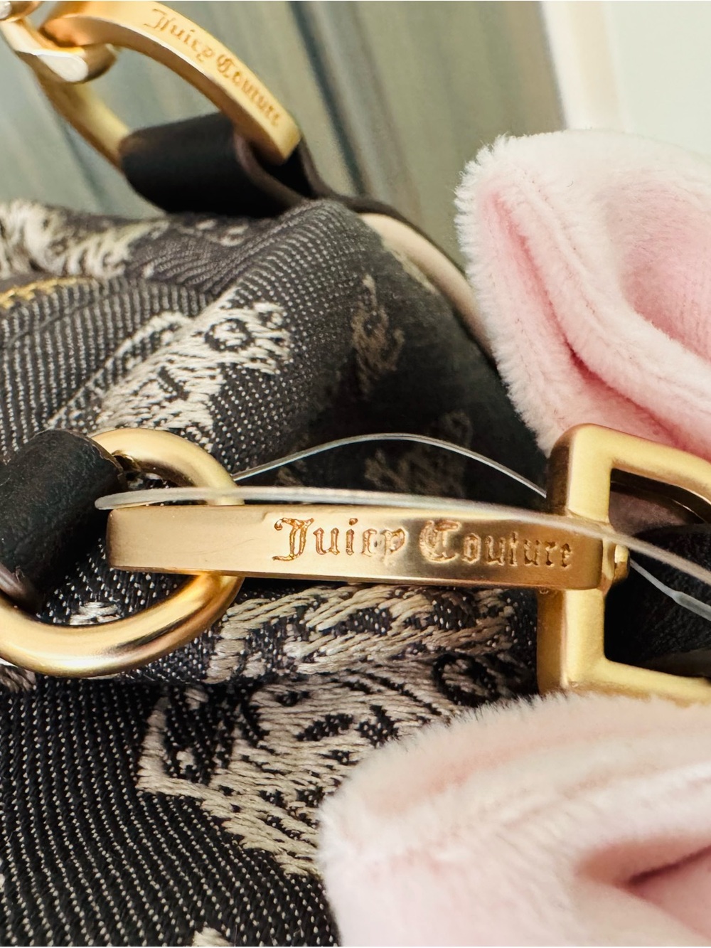 NWT Juicy Couture Black Logo Shoulder Bag with Pink Bow Charm - Picture 5 of 13
